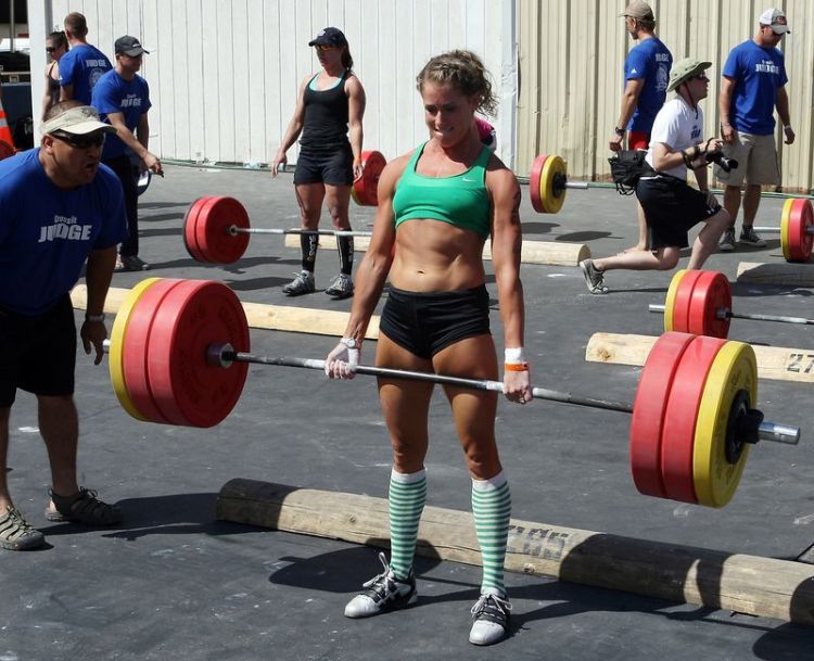 Lauren-Plumey-deadlift